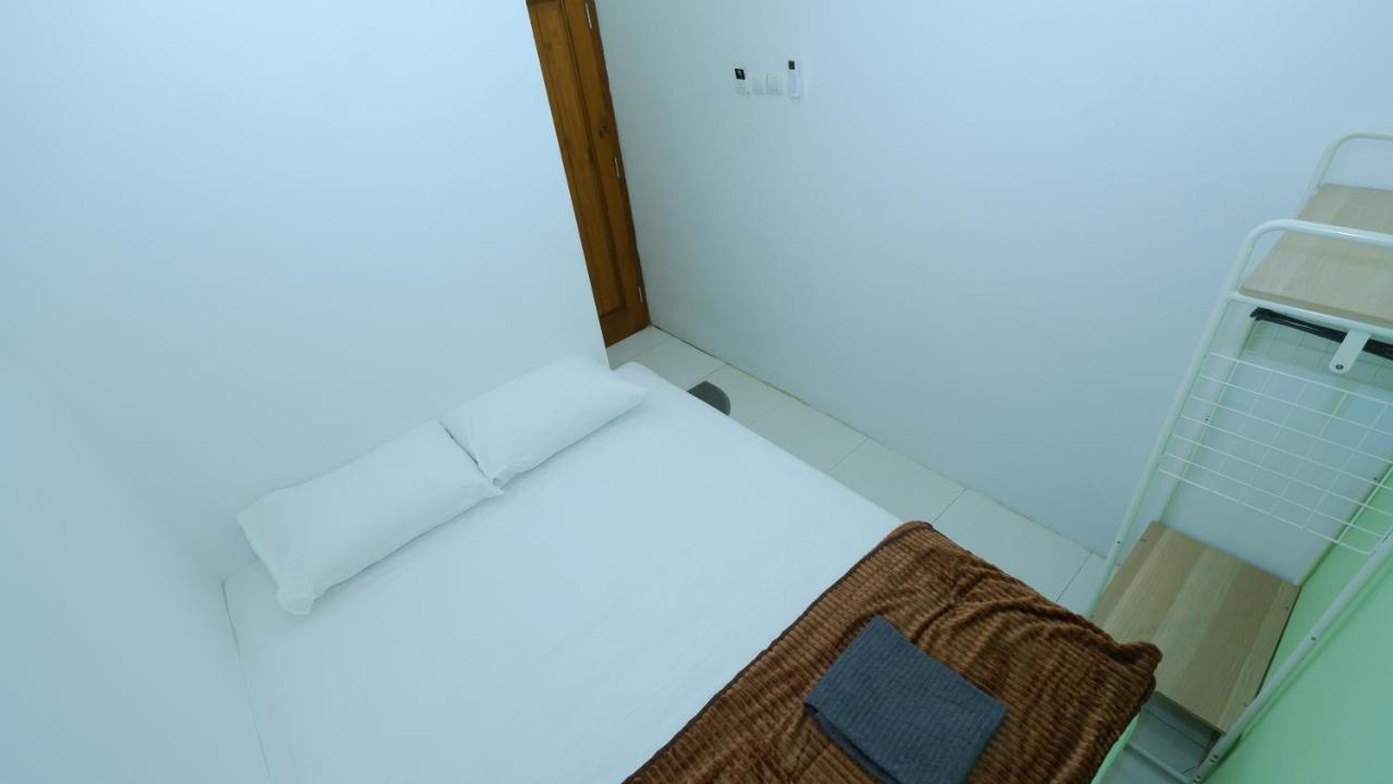 Cabin Hotel Ringroad Utara Maguwo Экстерьер фото